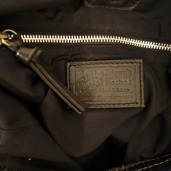 Lucky Brand Genuine Pebbled Leather Purse Black Distressed Hardware Stitching - Picture 14 of 16